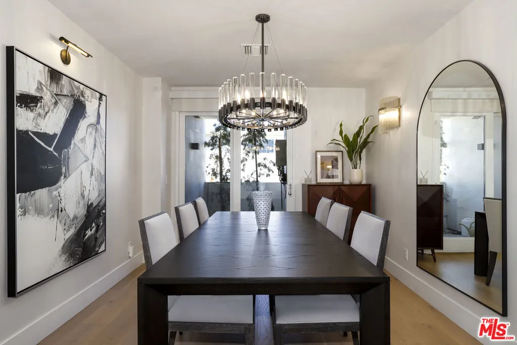 122 N Clark Drive 306, West Hollywood, California 90048 home-pic-9